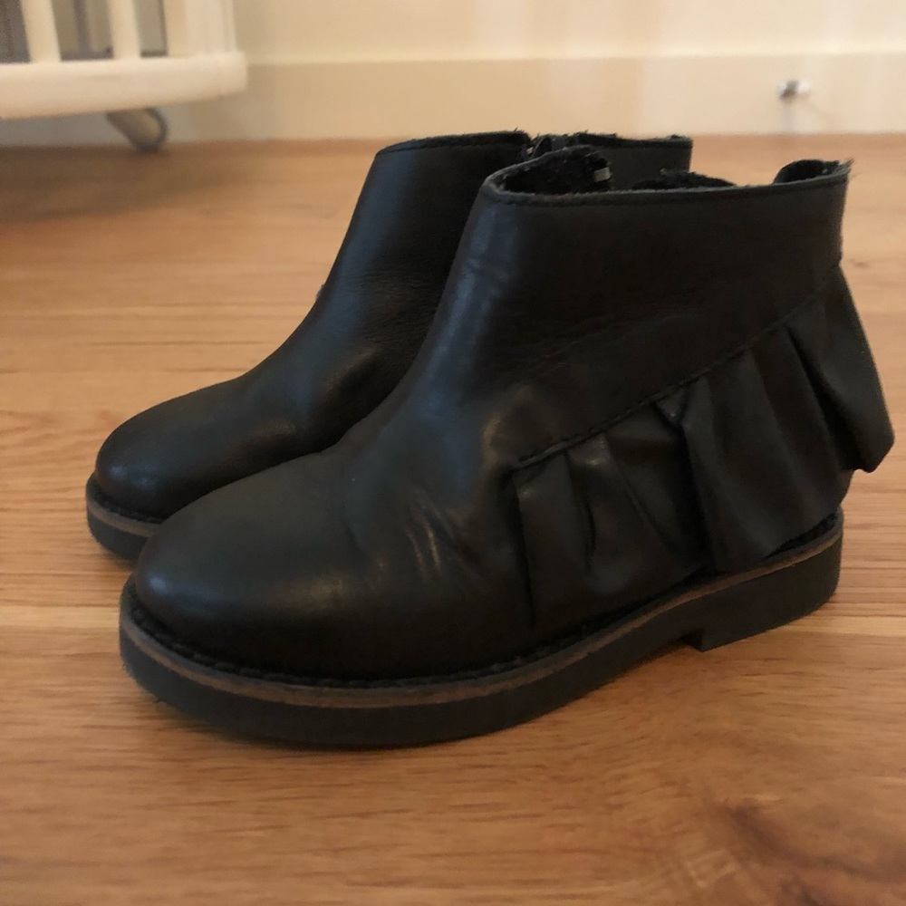 Zara Baby girls leather booties